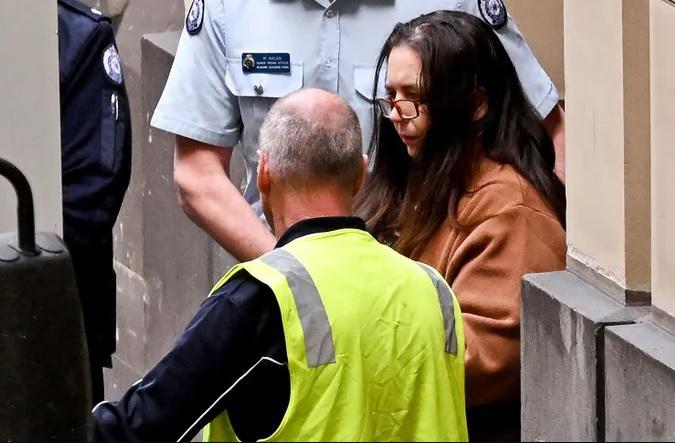 ავსტრალიელი "მზარეულის" საქმე: ქალმა დედამთილ-მამამთილი და კიდევ ერთი ნათესავი შხამიანი სოკოთი მომზადებული კერძით სასიკვდილოდ მოწამლა