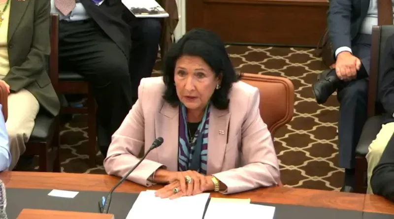 “გერმანიამ თვეების განმავლობაში განხორციელებული თავდასხმების შემდეგ ელჩი პეტერ ფიშერი გაიწვია, ეს არ არის ევროპის მხრიდან ზურგის შექცევა...“ - სალომე ზურაბიშვილი