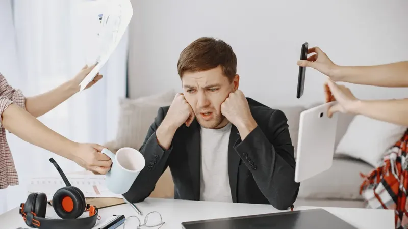 როგორ ემზადებიან ზოდიაქოს ნიშნები სამსახურისთვის? - დილით მისი მკაცრი მზერა ყავის აპარატსაც კი აშინებს