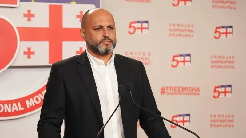 “ივანიშვილი განაგრძობს პირადი ტუსაღების მოგროვებას, რათა 4 ოქტომბერს, “დროშების რევოლუციის” შემდეგ რომ გაიქცევა, რაც შეიძლება მეტი “ქეში“ ფული ჰქონდეს“ - ირაკლი ნადირაძე