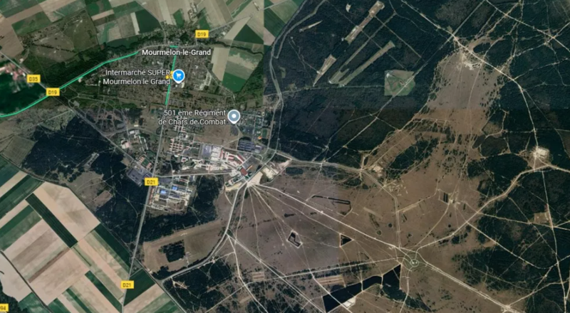 ამოუცნობი დრონები ფრანგული სამხედრო ბაზის თავზე, სადაც უკრაინელ სამხედროებს ამზადებენ