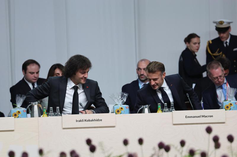 “ხვდებით, ალბათ, რომ ბატონ მაკრონთან კალათბურთზე არ მისაუბრია, რა თქმა უნდა, ვსაუბრობდით პოლიტიკაზე, ურთიერთობებზე...“ - ირაკლი კობახიძე