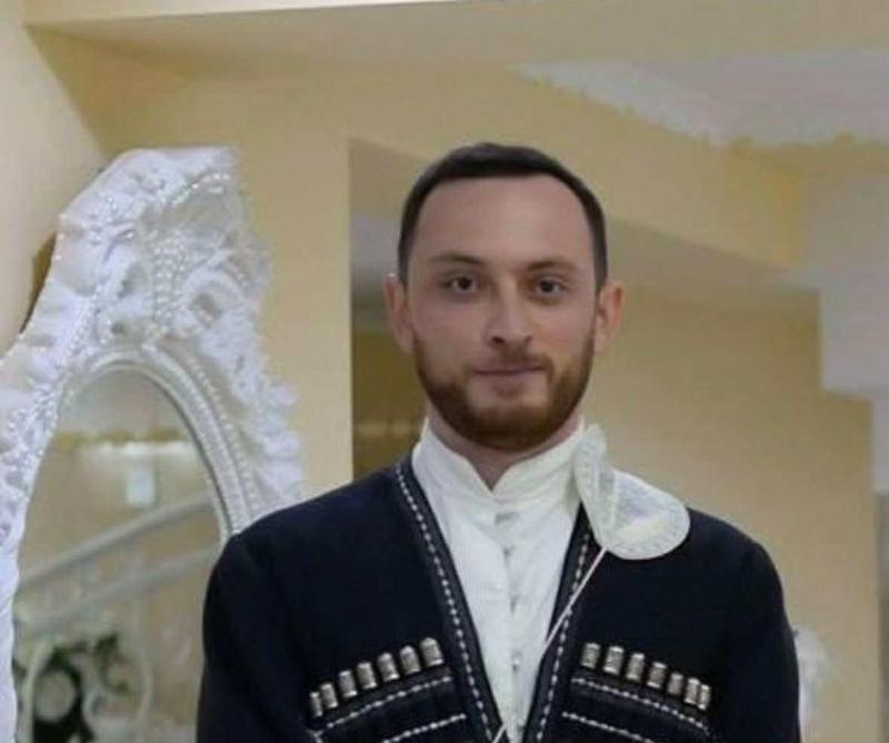 "გამოჩნდა შანსი, გავიმარჯვოთ დაავადებაზე... ჩინეთში დაგვპირდნენ სიმსივნის ამოკვეთას" - 34 წლის გიორგი ცუხიშვილს საზოგადოების დახმარება ესაჭიროება