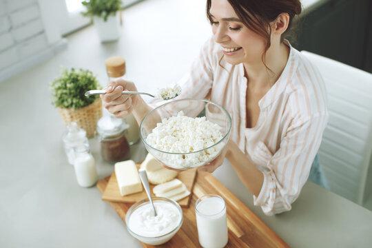 რა მოხდება თქვენს ორგანიზმში, თუ ყოველდღიურად 60 გრამ ხაჭოს მიიღებთ