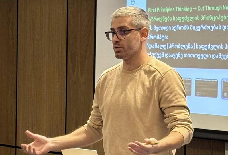 "თუ ადამიანი ინიციატივას არ გამოიჩენს, შეიძლება AI -მ მთელი პასუხისმგებლობა აიღოს ..." - არის თუ არა ხელოვნური ინტელექტი გლობალური საფრთხე და უნდა ვანდოთ თუ არა მას ჩვენი ჯანმრთელობა?