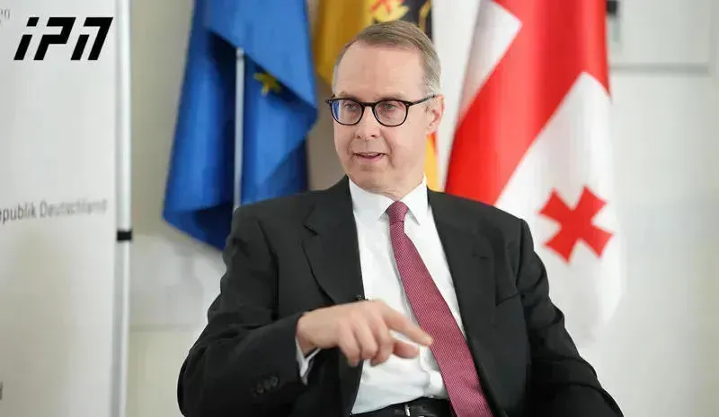 "სასიამოვნოა თბილისში დაბრუნება" - რას წერს პეტერ ფიშერი