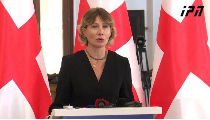 “არ ვარ დარწმუნებული, რომ გახარიას პარტიიდან პარლამენტში შემოსული დეპუტატები სათანადო ცოდნას და ინტელექტს ფლობენ, რომ საქმიანი დებატები აწარმოონ“ - ნინო წილოსანი