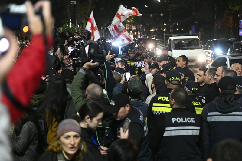 სასამართლომ ორ აქტივისტს 5-5-დღიანი ადმინისტრაციული პატიმრობა შეუფარდა