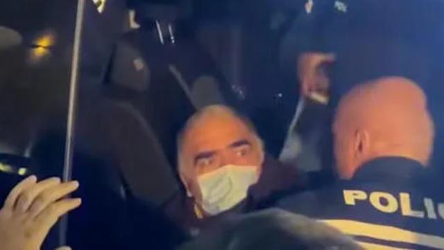 წუხელ, რუსთაველის გამზირზე, აქციაზე ექიმი ვაჟა გაფრინდაშვილი დააკავეს