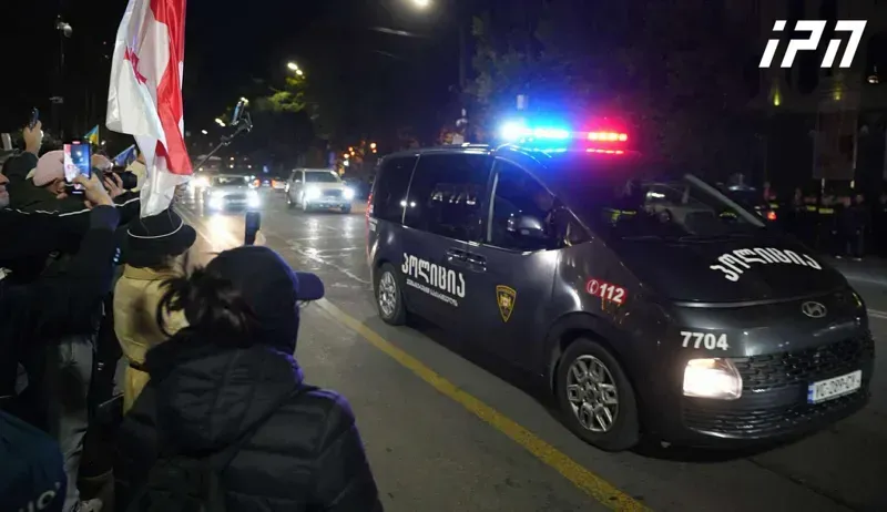 პოლიციამ, სავარაუდოდ, აქტივისტები - აჩი გოჩიტაშვილი და ნოდარ ჩაჩანიძეც დააკავა