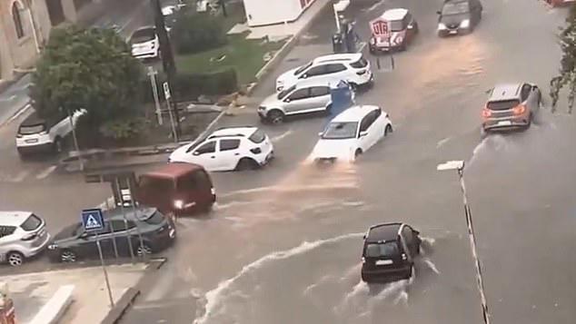 დატბორილი პოპულარული ევროპული კურორტები: სად რა ვითარებაა სტიქიის შემდეგ - " გაუქმდა ფრენები და ჩაიკეტა გზები" (ფოტოები)