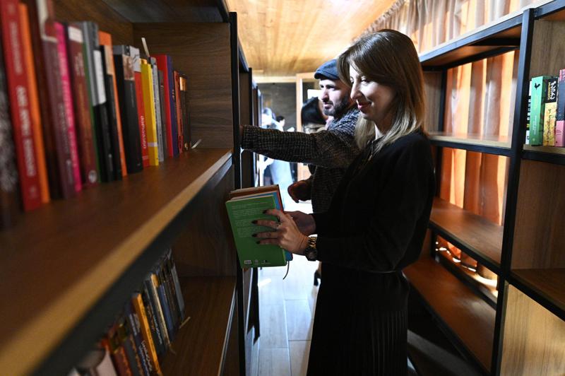 ახალი ბანას სამონასტრო - საგანმანათლებლო ცენტრში ირაკლი გაგნიძის სახელობის ბიბლიოთეკა გაიხსნა.