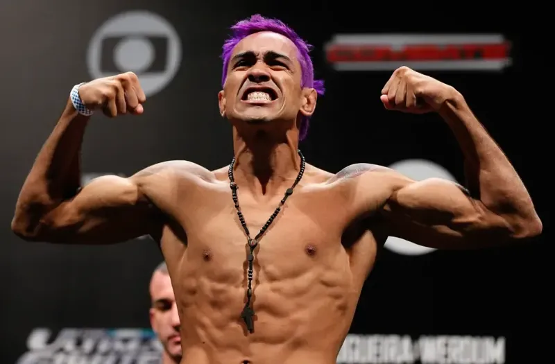 მეუღლეზე ძალადობისთვის დაკავებული UFC-ის ყოფილი მებრძოლი ციხეში გარდაცვლილი იპოვეს