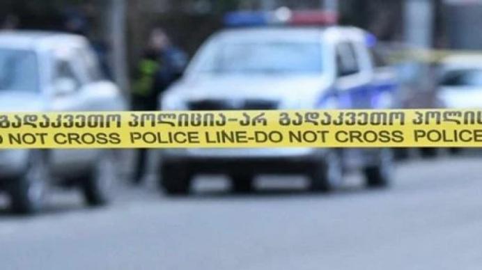 "სამაჯურით იყო გამოშვებული... როდესაც ქალი დაჩეხა, მოიხსნა და ვეღარ პოულობენ" - მამაკაცმა ყოფილ ცოლს 11 ჭრილობა მიაყენა: რა ხდება 31 ოქტომბერს მომხდარ დანაშაულზე ცნობილი?