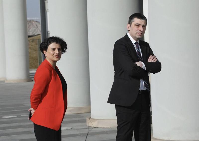 "სრულიად უცხო ადამიანი გასაუბრებით დამნიშნა მოადგილედ. ასე პოულობდა კადრებს. ისე წავიდა თანამდებობიდან, არაფერი წაუღია" - რას წერს ნათია მეზვრიშვილი გიორგი გახარიას შესახებ