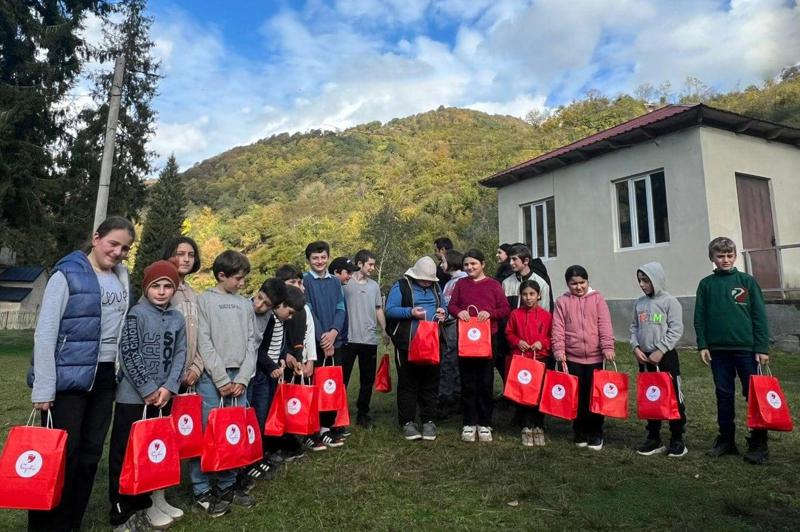 "წლებია, სკოლის ხელმძღვანელი ვარ და ამ ტიპის დახმარება და მხარდაჭერა არ მახსოვს" – "ნიკორა ჯგუფი" მაღალმთიანი სოფლების სკოლების დახმარებას განაგრძობს