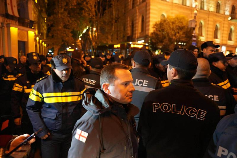 სამართალდამცავებმა საპროტესტო მარშის რამდენიმე მონაწილე დააკავეს