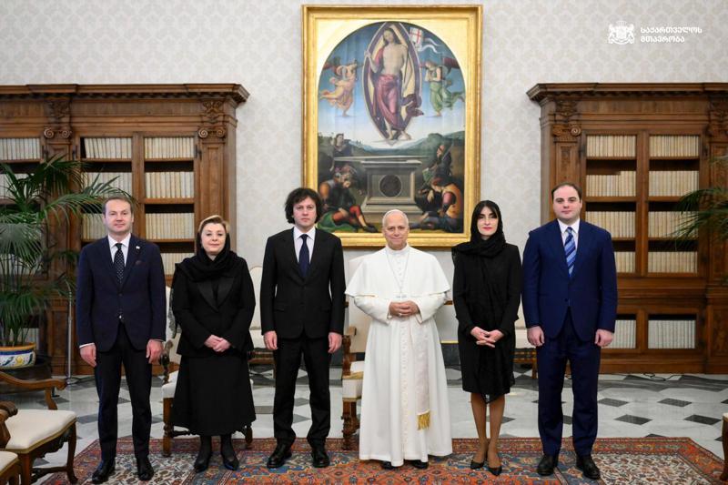 ირაკლი კობახიძე რომის პაპს შეხვდა და საქართველოში დაპატიჟა (ფოტოები)