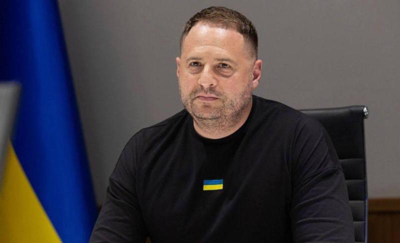 მედიის ინფორმაციით, ანტიკორუფციული ორგანოები პრეზიდენტის ოფისის ხელმძღვანელ ანდრეი ერმაკთან ჩხრეკას ატარებენ