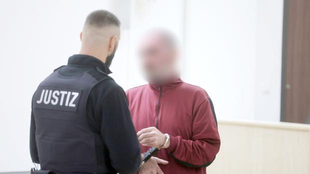 "ეს იყო საჯარო სიკვდილით დასჯა" - სამუდამო პატიმრობა მიესაჯა კაცს, რომელმაც ტრამვაიში ცოლის დაწვა სცადა: გერმანიის სასამართლოში უმძიმესი დეტალები გახდა ცნობილი