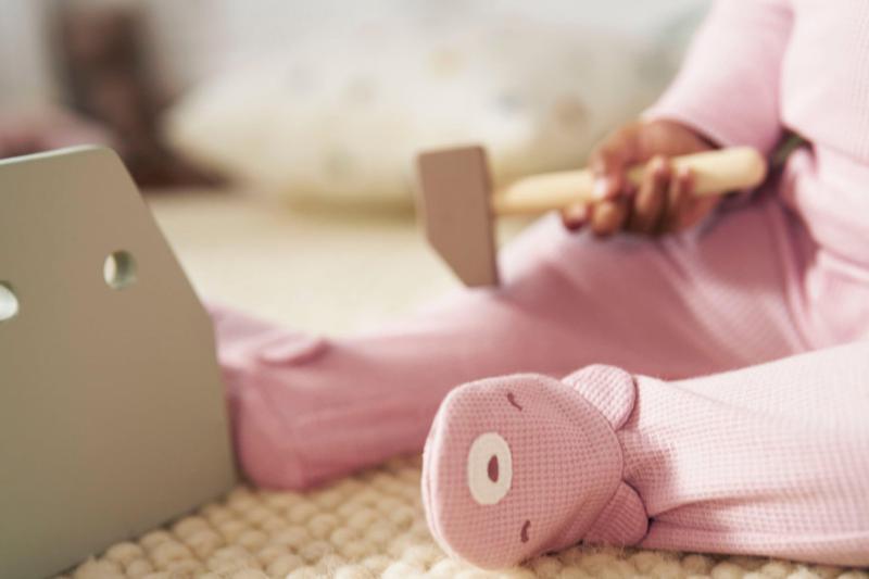 რატომ უნდა მივაჩვიოთ ბავშვი დამოუკიდებლად ჩაცმას და როგორ შეგვიძლია ამის სწორად სწავლება