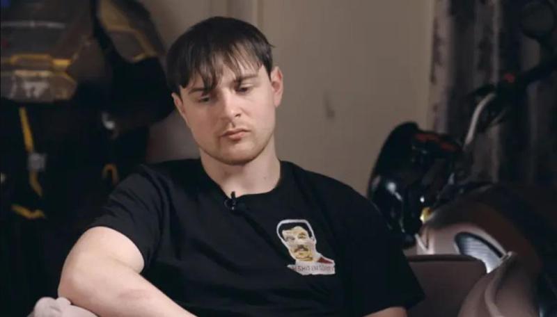 "ომში ორი მტერი გვყავდა - უკრაინელები და ჩვენი საკუთარი ხელმძღვანელობა“ - "Z გმირობიდან" დეზერტირობამდე: ყოფილი რუსი ოფიცრის სკანდალური ინტერვიუ