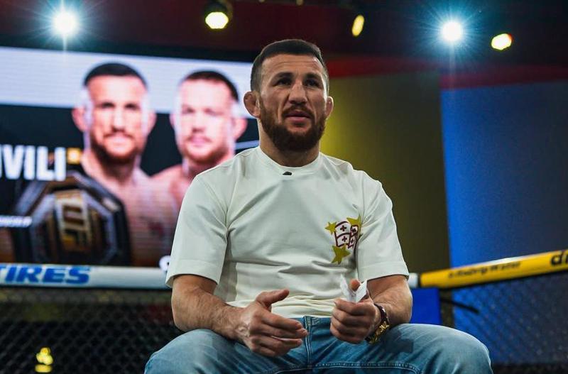 "ჩემი სახლი ლას-ვეგასი კი არა, საქართველოშია! ვეგასში იმიტომ ვცხოვრობ, რომ ჩემპიონობა მინდა" - დვალიშვილის პასუხი რუს მეტოქეს, დიდი ბრძოლის წინ