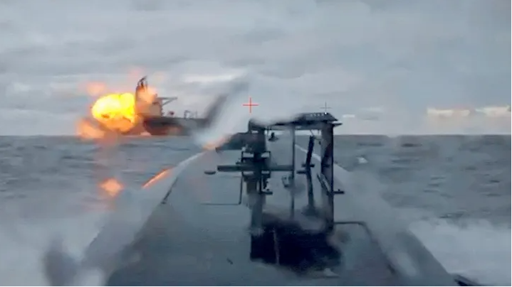 "მსოფლიოში 1 000 - მდე ტანკერია, რითაც სანქცირებული ირანული, ვენესუელური და რუსული ნავთობი გადააქვთ" - "ჩრდილოვანი ფლოტი", რომელიც კრემლის აგრესიას კვებავს