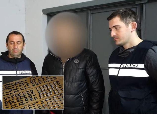 შსს-მ ფონიჭალის დასახლებაში, სახლის ჩხრეკისას, 297 შეკვრად დაფასოებული ნარკოტიკული საშუალება და 491 აბი ფსიქოტროპული ნივთიერება ამოიღო - დაკავებულია ერთი პირი