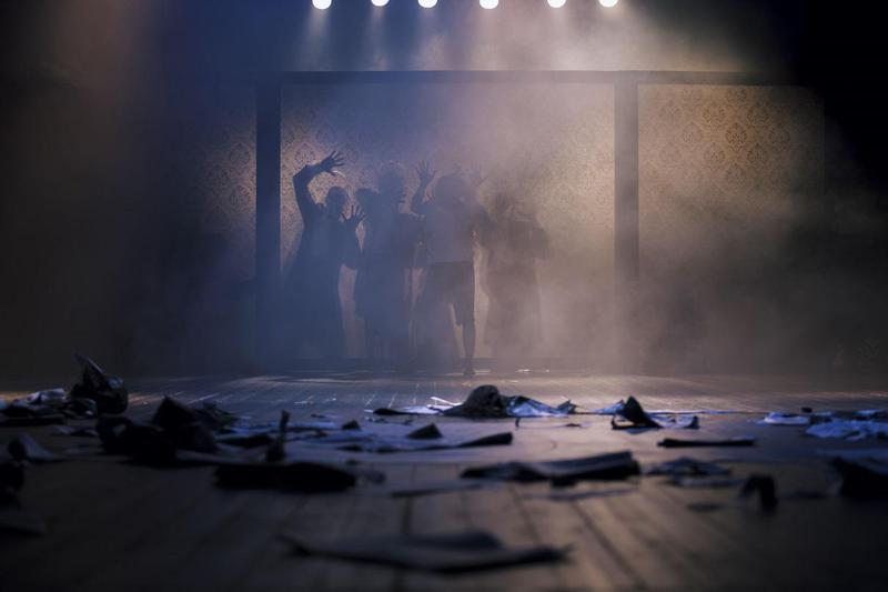 ზამთრის სეზონი თეატრში და სიახლე ერთგული მაყურებლისათვის!