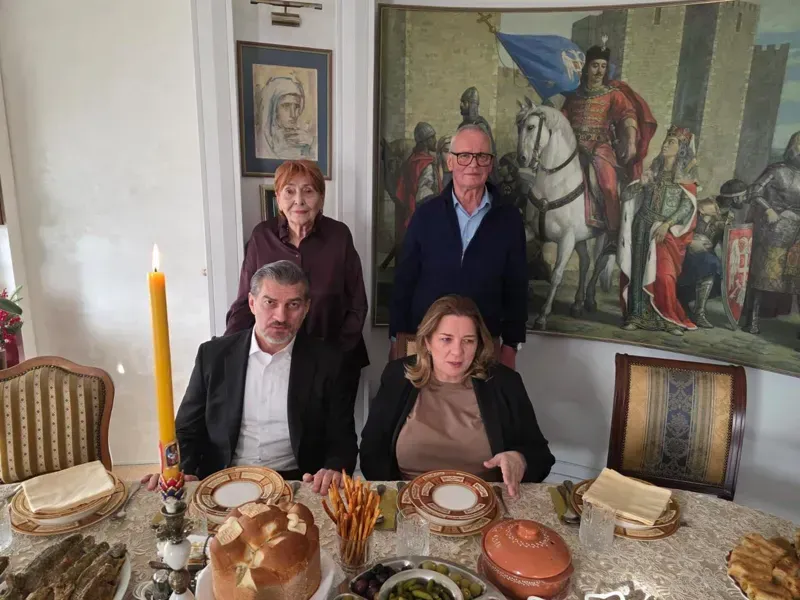 "პრეზიდენტმა ალექსანდარ ვუჩიჩმა მე და ჩემი მეუღლე დაგვპატიჟა თავის დიდ ოჯახში - ეს იყო უბრალოდ ოჯახური ვახშამი" - ყაველაშვილი