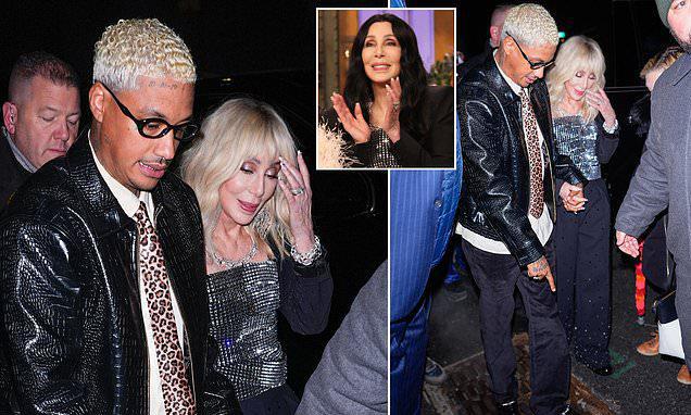 79 წლის შერი 39 წლის მეგობარ მამაკაცთან ერთად გამოჩნდა - გეგმავს თუ არა წყვილი დაქორწინებას: რას ამბობს ვარსკვლავის გარემოცვა