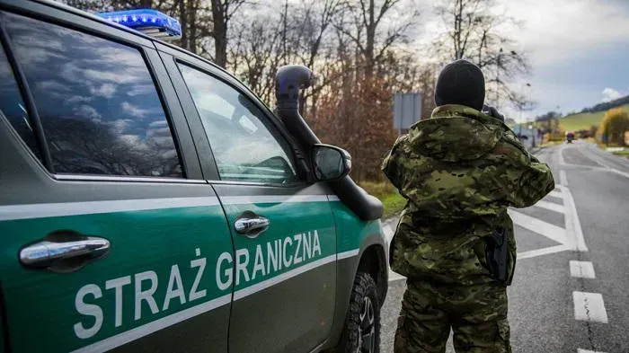 "ბოლო ერთი კვირის განმავლობაში პოლონეთიდან უცხო ქვეყნის 180 მოქალაქე გააძევეს, მათ შორის არიან საქართველოს მოქალაქეებიც" - მედია