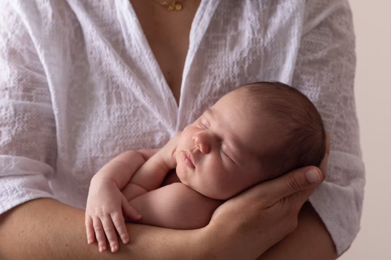 80 000-დან მხოლოდ ერთი შემთხვევა: რას ნიშნავს ქუდბედით დაბადება და რატომ პარავდნენ ახალშობილებს მისტიკურ “ნიღაბს“