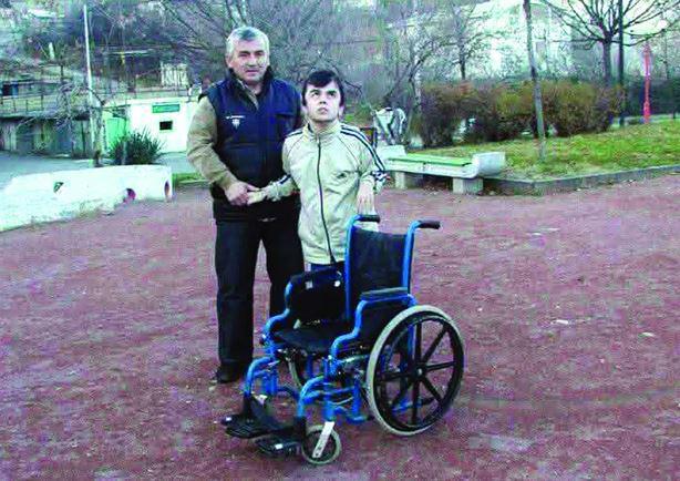 “ყველა ზრუნავს, როგორ გააფერადოს ნაძვის ხე - მე კი ვდარდობ, იქნებ ჩემს შვილს თანამდგომი გამოუჩნდეს “ - 33 წლის ჯაბა მურცხვალაძეს საზოგადოების დახმარება ესაჭიროება