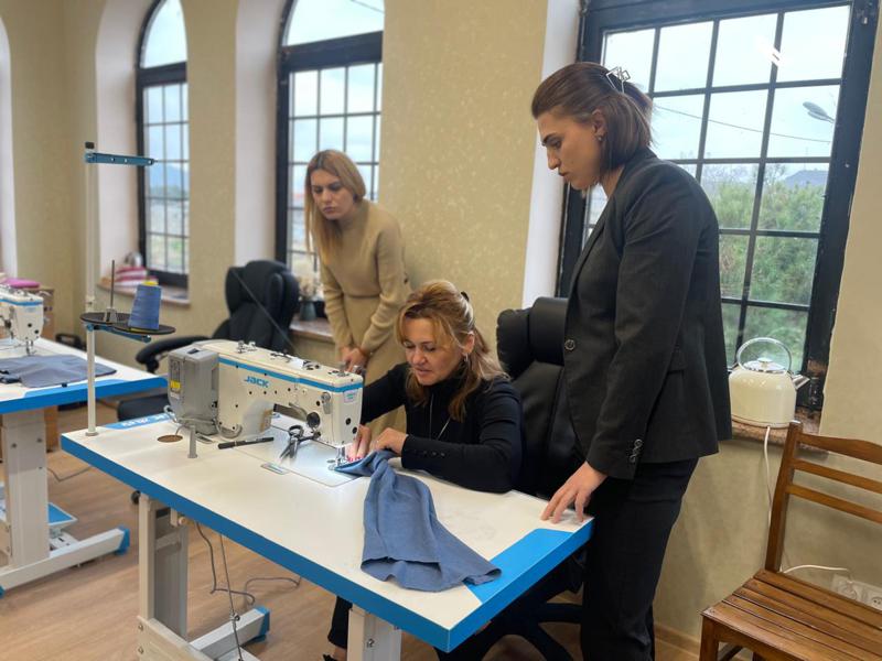 ახალი პროფესია სამხედრო მოსამსახურეების მეუღლეებისთვის — "დაჭრილ მებრძოლთა თანადგომის ფონდმა" ქალთა გაძლიერების ექვსთვიანი პროგრამა დანერგა