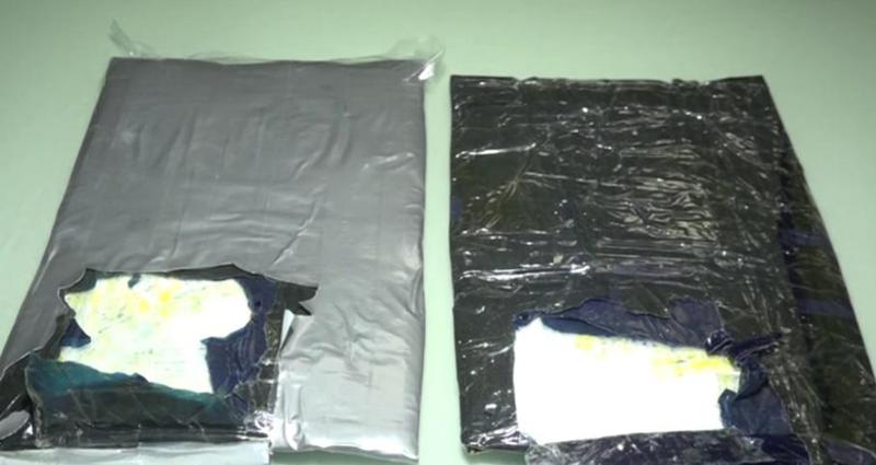 პოლიციამ სამგზავრო ჩანთაში სპეციალურად მოწყობილი სამალავიდან მილიონ ლარზე მეტი ღირებულების "კოკაინი" ამოიღო - დაკავებულია რუსეთის მოქალაქე