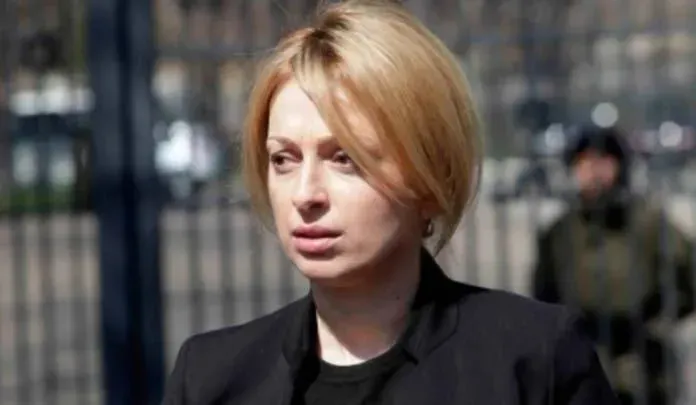 "30-მდე ავტომატიანი და ნიღბიანი შემოცვივდა" - რას ჰყვება ანი ნადარეიშვილი საცხოვრებელ სახლში ჩატარებულ საგამოძიებო მოქმედებებზე.