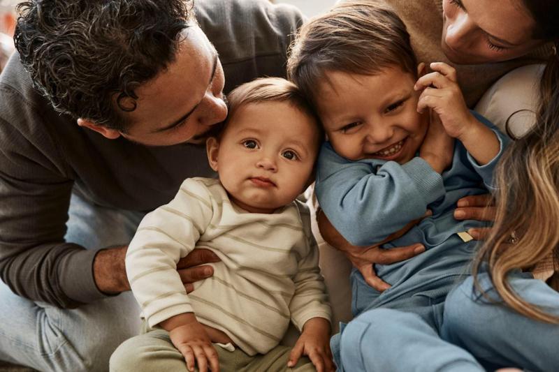 რა საფრთხეს შეიცავს უხარისხო ტანსაცმელი ბავშვებისთვის და როგორ შეარჩიოთ ნატურალური  ქსოვილები