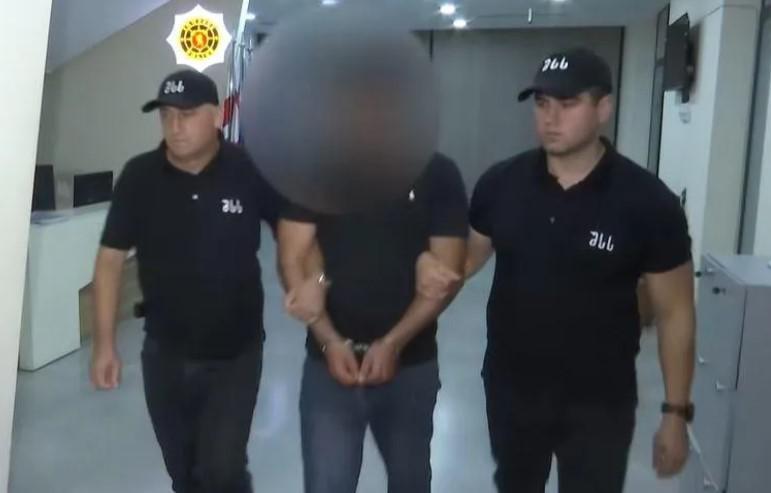 კაბალში, მაღაზიის მეპატრონის განზრახ მკვლელობის ფაქტზე დაკავებულ ერთ ბრალდებულს 18 წლით, ხოლო მეორეს 17 წლით თავისუფლების აღკვეთა მიესაჯა