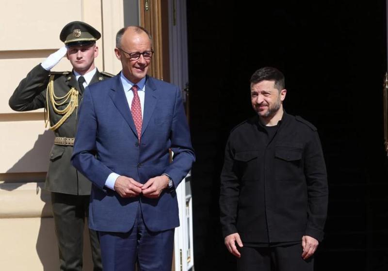 “უკრაინელი მამაკაცები არ უნდა წავიდნენ ევროკავშირის ქვეყნებში, არამედ ჯარში უნდა იმსახურონ“ - ფრიდრიხ მერცი