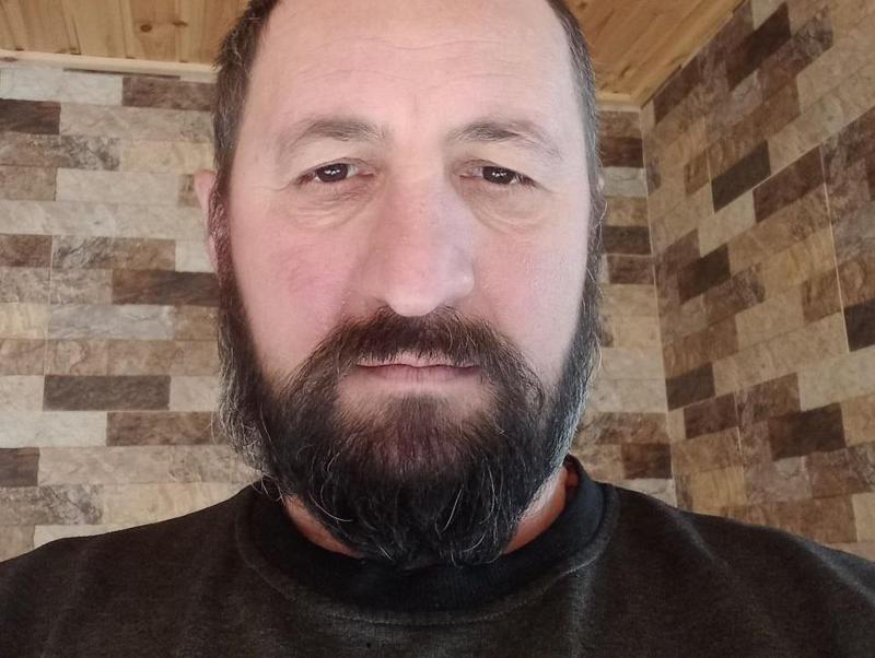 მეგობრის მკვლელობის ახალი დეტალები: გამოძიების ინფორმაციით, კაცმა, შვილთან ერთად იძალადა მეუღლეზე და ნოდარ ასაბაშვილზე, შემდეგ კი ეს უკანასკნელი მოკლა