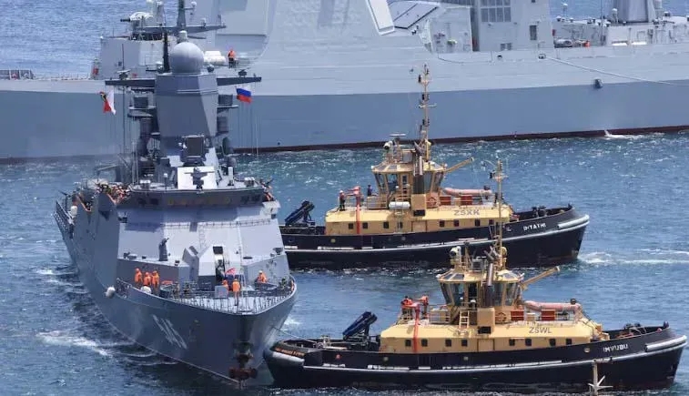 "ჩინეთი, რუსეთი და ირანი სამხრეთ აფრიკის ტერიტორიულ წყლებში საზღვაო წვრთნებს ატარებენ" - რას წერს Reuters-ი?