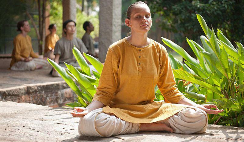 რა არის ასკეზა და რატომ გახდა ის 2026 წლის მთავარი ტრენდი: როგორ დავდოთ „გარიგება“ სამყაროსთან სასურველის მისაღწევად