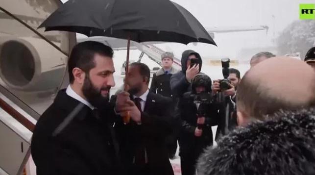 სირიის პრეზიდენტი აჰმედ ალ-შარაა მოსკოვში ჩავიდა