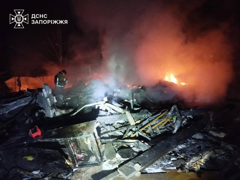 რუსებმა ზაპოროჟიეს დრონებით შეუტიეს - არის მსხვერპლი