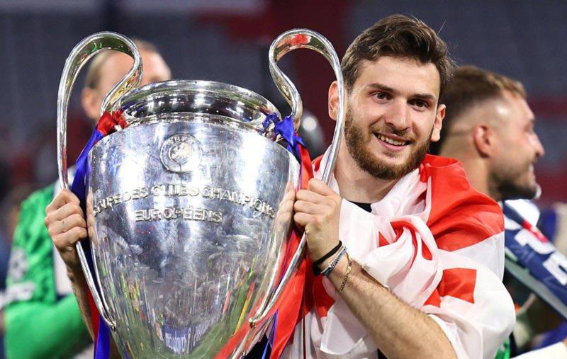 მედია პსჟ-ს ფეხბურთელების ხელფასებს აქვეყნებს - რამდენს გამოიმუშავებს კვარაცხელია და ვის აქვს გუნდში ყველაზე მაღალი ანაზღაურება