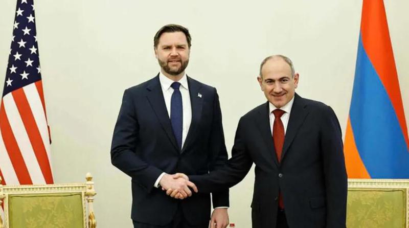 ნიკოლ ფაშინიანი ჯეი დი ვენსს შეხვდა