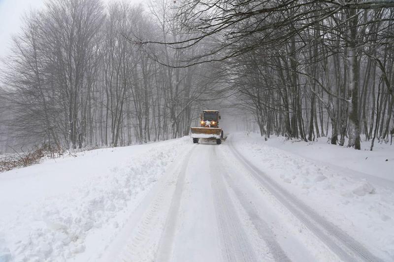 ზვავსაშიშროების მაღალი საფრთხე, თოვა და ქარბუქი - რა ვითარებაა საავტომობილო გზებზე და სად რა შეზღუდვა მოქმედებს