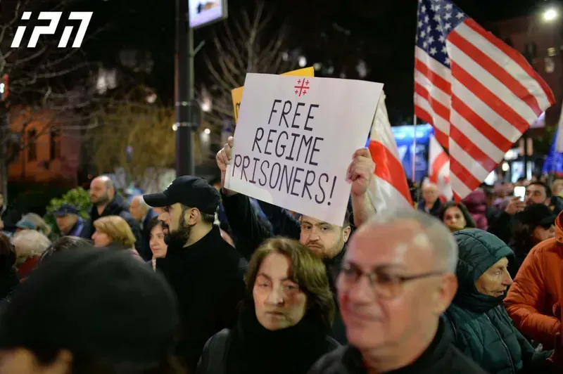 აქცია პარლამენტთან - რა ვითარებაა რუსთაველის გამზირზე